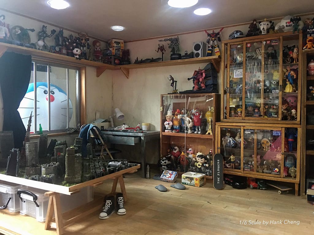 ARTIST MAKES MINIATURE MODEL OF HIS ROOM 25