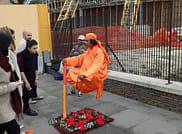 How do Levitating Street Performers Work?