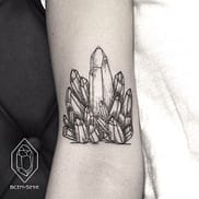 dotwork-line-geometric-tattoo-bicem-sinik-12