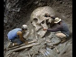 Very Strange Bones. Did Giants Really Exist ? hqdefault (1)