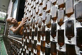 The Beer Bottle Temple of Thailand wat-pa-maha-chedi-kaew