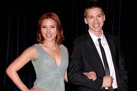 Did You Know These Celebrities Even Had Brothers And Sisters? NRVrrW0