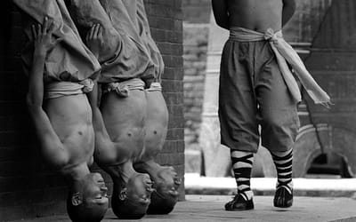 These Photos Of Shaolin Monks Will Challenge Everything You Know About The Limitations Of Your Body