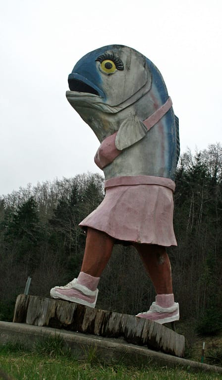 The-Worlds-Most-Bizarre-and-WTF-Statues-0020