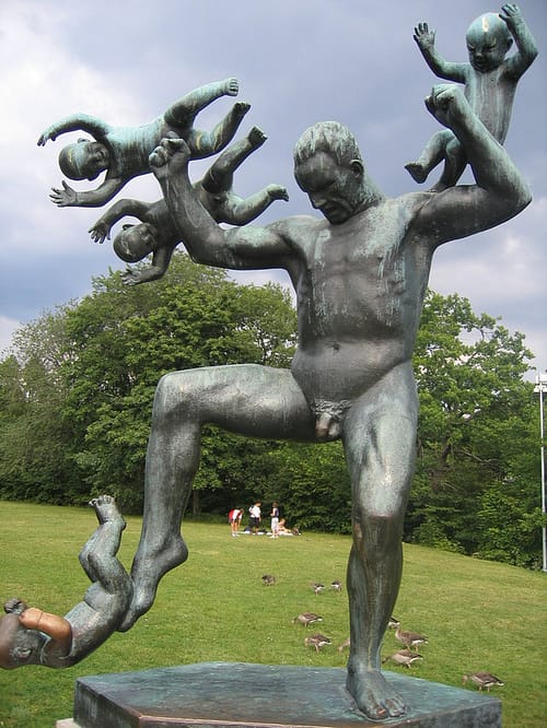 The-Worlds-Most-Bizarre-and-WTF-Statues-0008