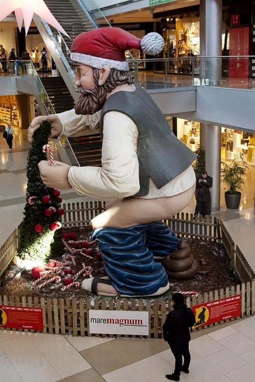 The-Worlds-Most-Bizarre-and-WTF-Statues-0022