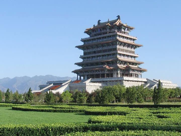 Guanque Tower (Stork Tower)