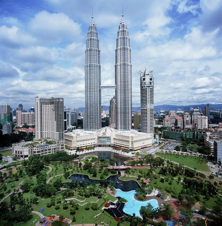 The bridge between the Petronas Towers, Kuala Lumpur, Malaysia