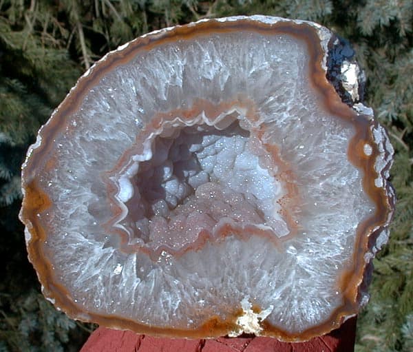  Geodes, crystals, minerals