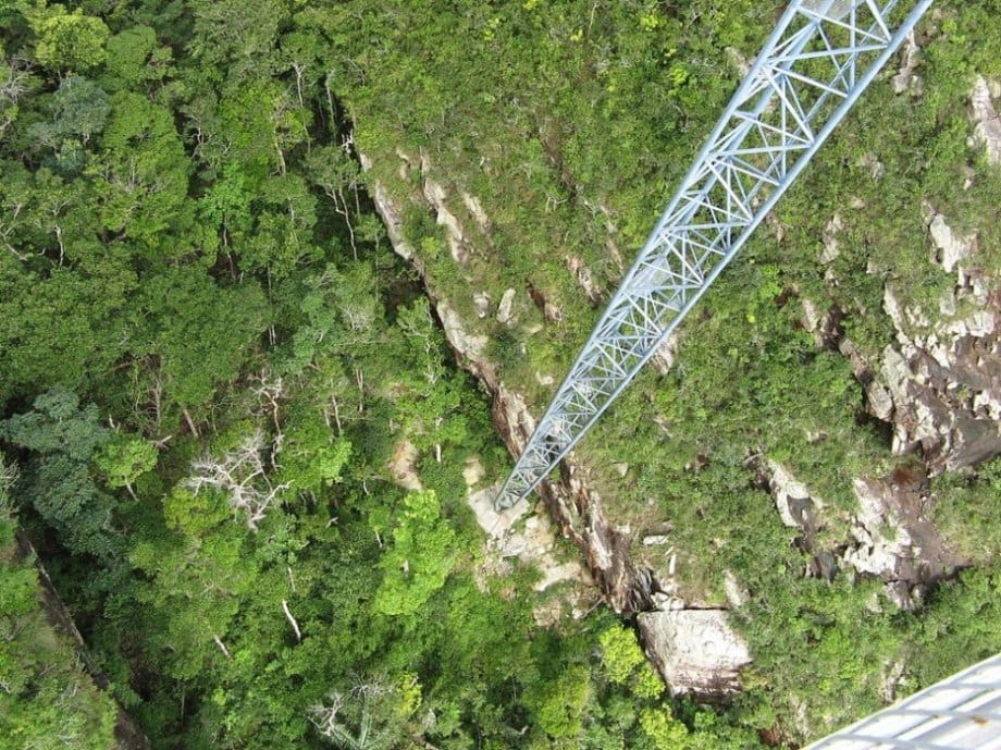 24 of the most creepy places on the planet to look down (56 HQ Photos) This skybridge in Malaysia is 410 feet long and 2,300 feet above sea level. It crosses over the picturesque peak of Gunung Mat Chinchang, a mountain on the island of Pulau Langkawi.