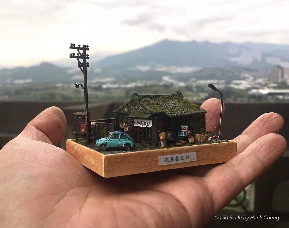 ARTIST MAKES MINIATURE MODEL OF HIS ROOM 35